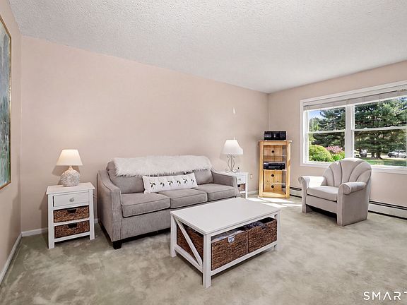 3rd image of 210 Brentwood Drive #210