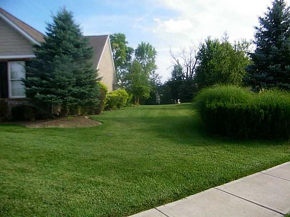 2nd image of 7945 Beechwood Farms Dr