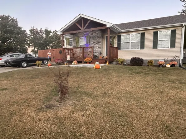414 Cranklen Cir, Clarksville, TN 37042