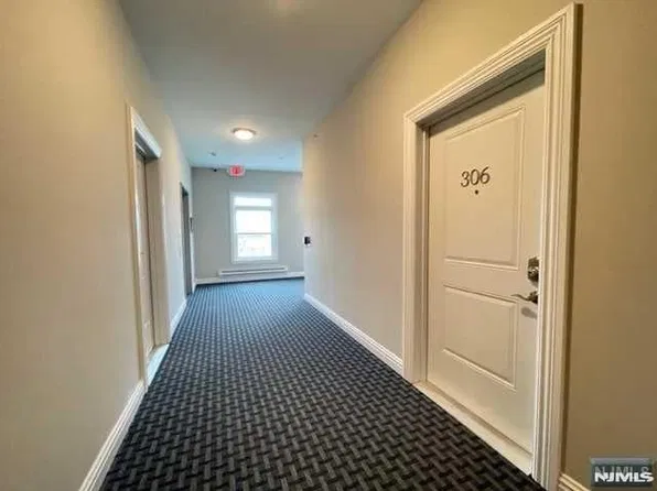 116 Essex St, Hackensack, NJ