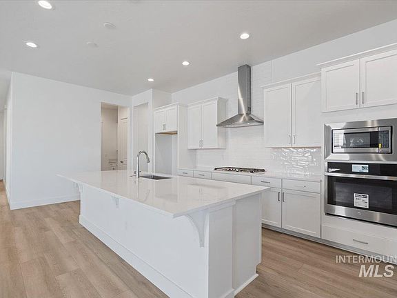 6th image of this home