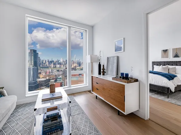 29-59 Northern Boulevard image 2 of 34