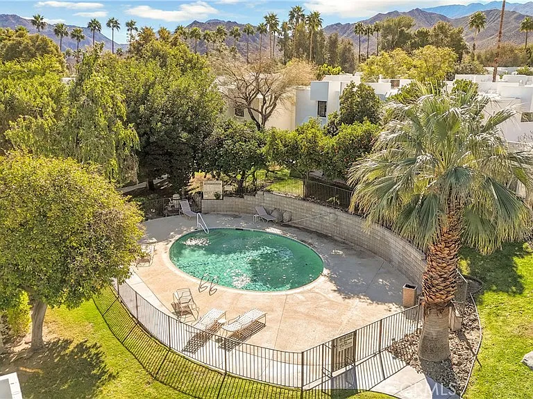 48792 Desert Flower Dr — Photo 45