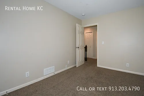 14807 Robinson St — Photo 20
