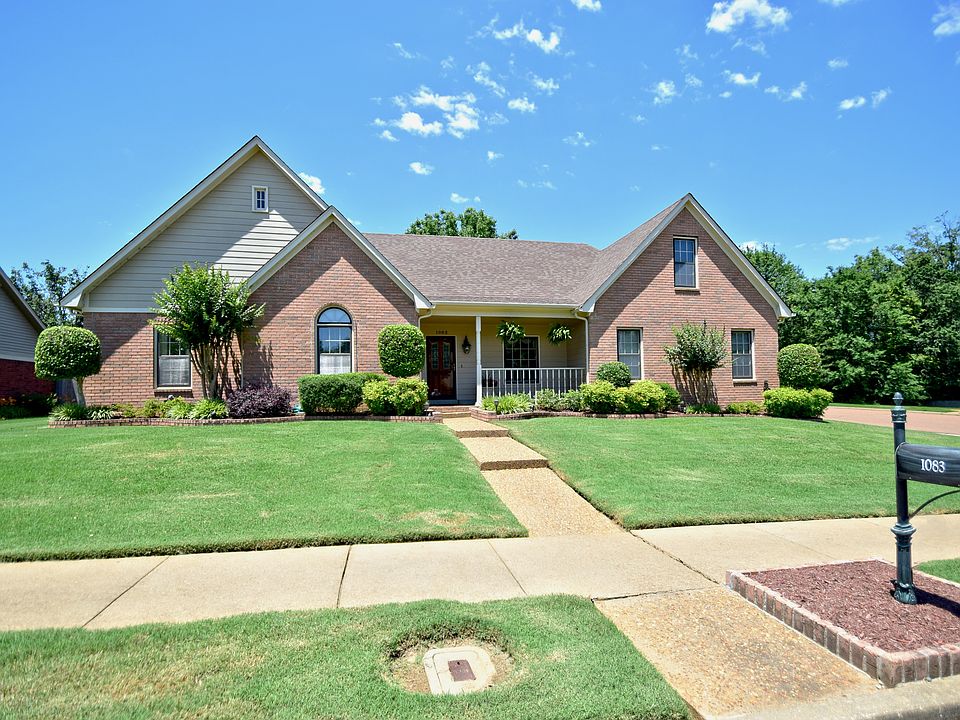 1st image of 1083 Heather Lake Dr