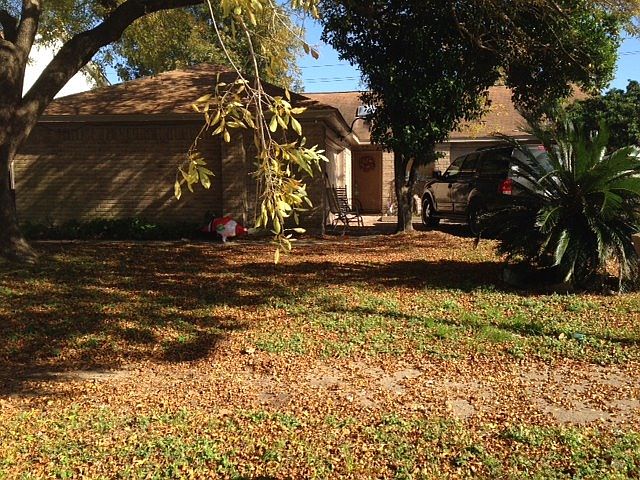 1st image of 2717 Moss Ln