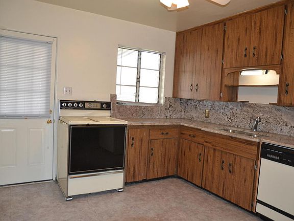 4th image of 2023 Cardenas Dr NE