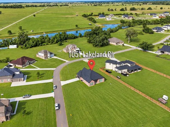 1051 Lakeland Cir, Rosharon, TX 77583