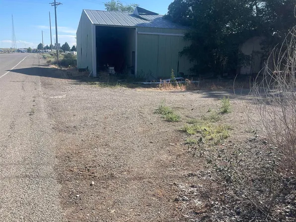 512 S Beverly St, Shoshone, ID 83352