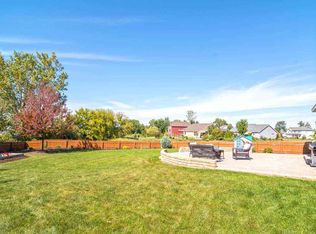 19 Eagles Perch Cir, Madison, WI 53718