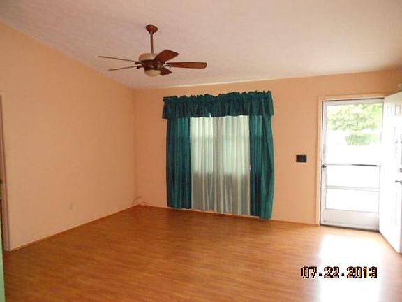 2nd image of 250 SW Chelsea