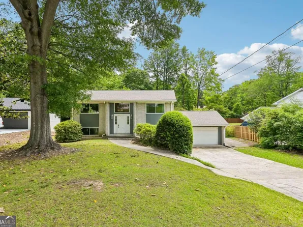 3825 Leander Ct, Tucker, GA 30084