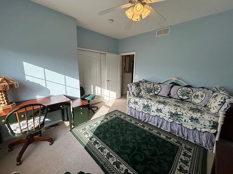 5050 Brookfield Dr — Photo 11