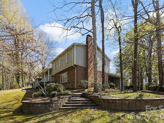 3rd image of 501 Mountainbrook Rd