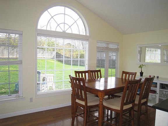 3rd image of 1344 Terrington Way