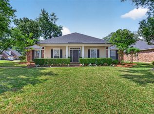 111 Hanging Moss Ln, Benton, LA 71006