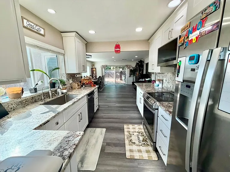 7293 Valley Trails Dr — Photo 10