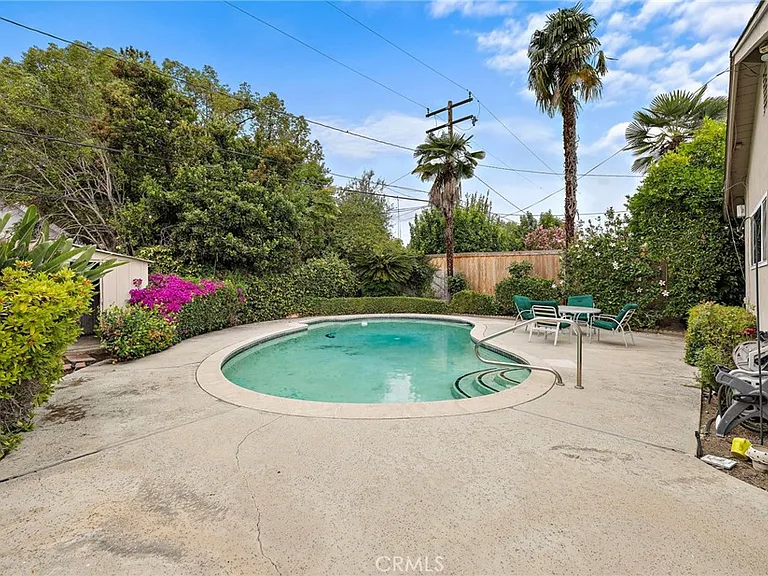509 California Dr — Photo 23