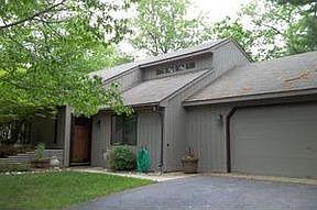 4th image of 7037 Lakewood Dr