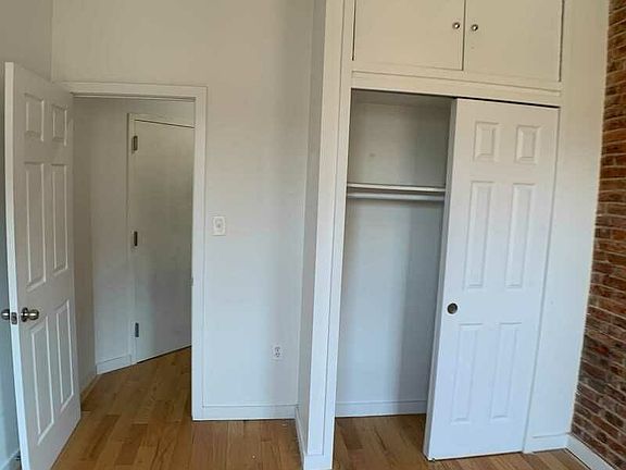 3rd image of 43 Cumberland St #3RR