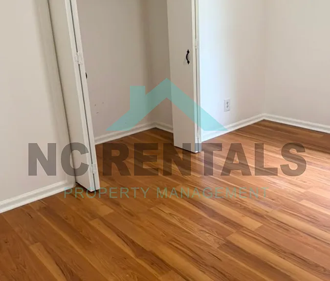 900 Greenwood Blvd — Photo 19