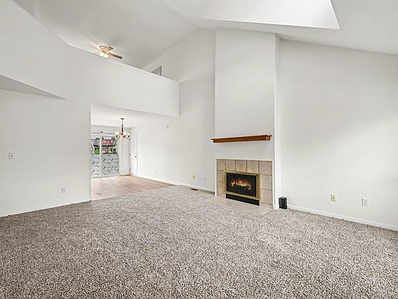 4th image of 8433 Barrington Dr