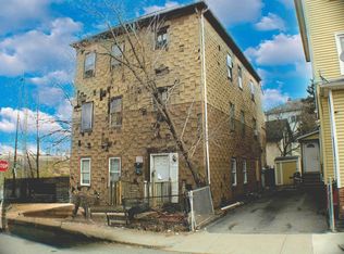 3 Diamond St, Worcester, MA 01610