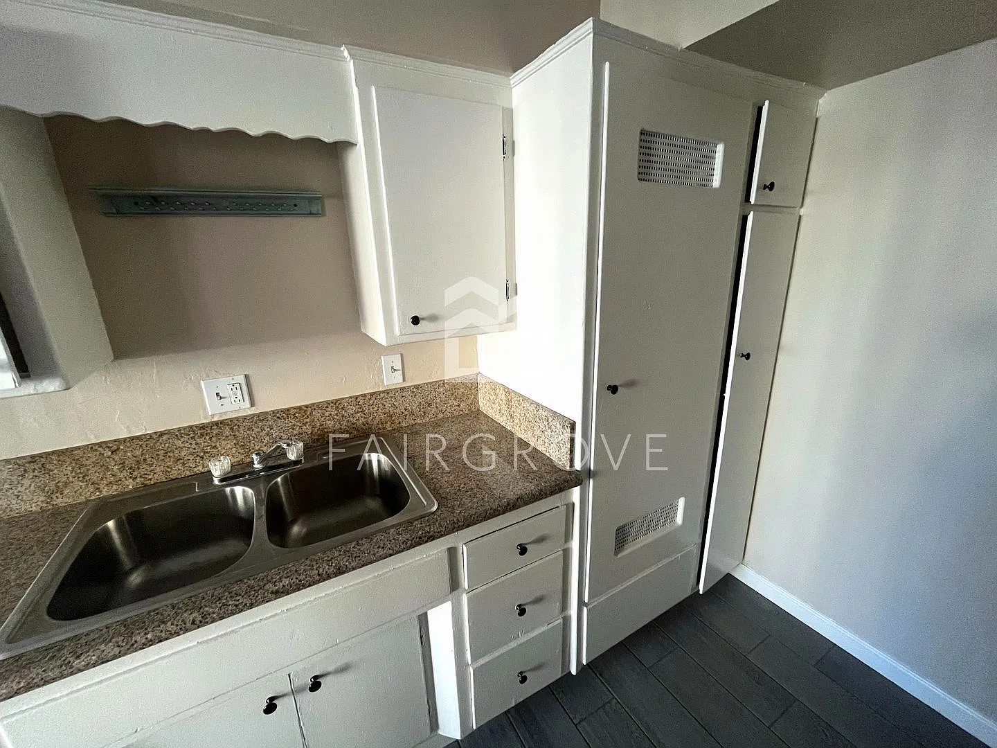218 Chicago in Beautiful Huntington Beach! — Photo 4