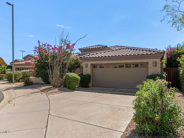 7979 E Princess Dr #15 — Photo 36