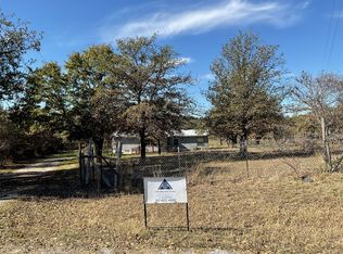 125 Rock Salt Ct, Springtown, TX 76082