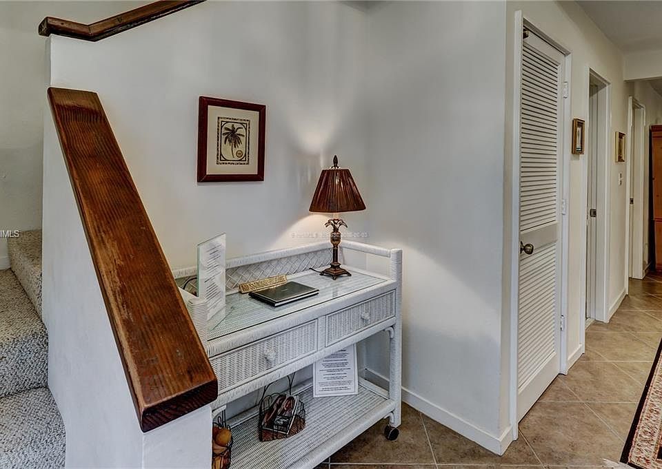 1st image of 45 Queens Folly Rd APT 577