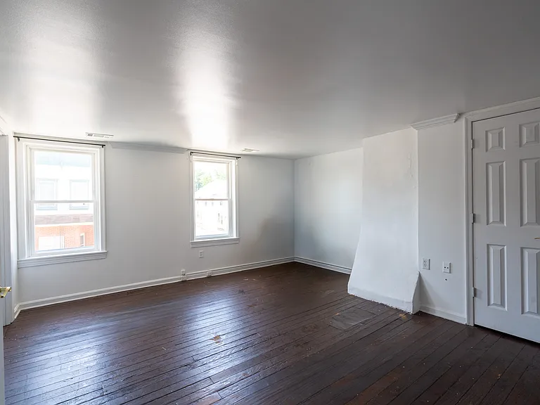 314 W Main St — Photo 19