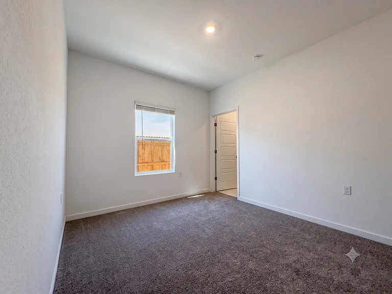 3323 N Contessa Ave — Photo 12