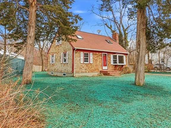 3rd image of 8 Cary Rd