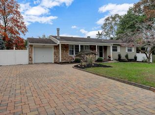 1065 Fairview Dr, Toms River, NJ 08753
