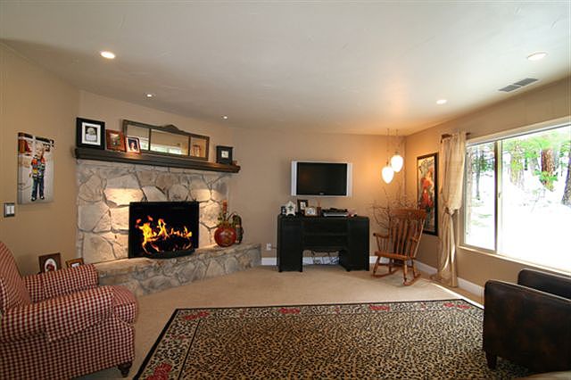 1st image of 327 Second Creek Dr