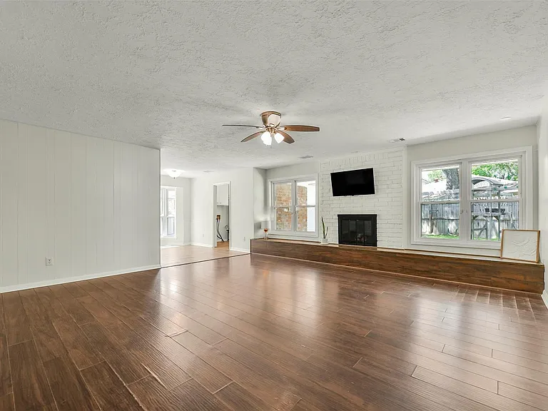 12011 Kirknoll Dr — Photo 14