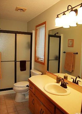 4th image of 29274 Hillcrest Dr