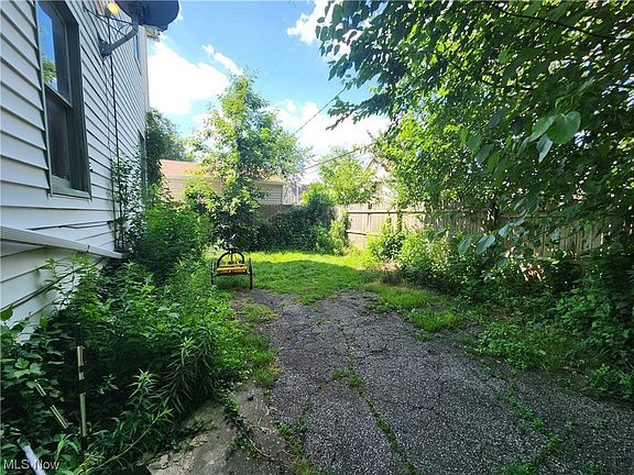 2nd image of 2906 E 119th St