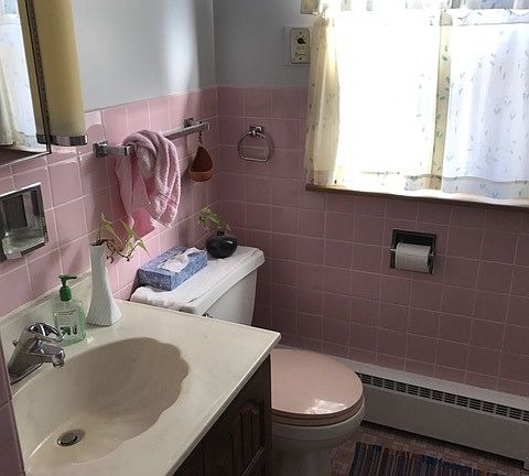 2nd image of 1615 W Balmoral Ave #1