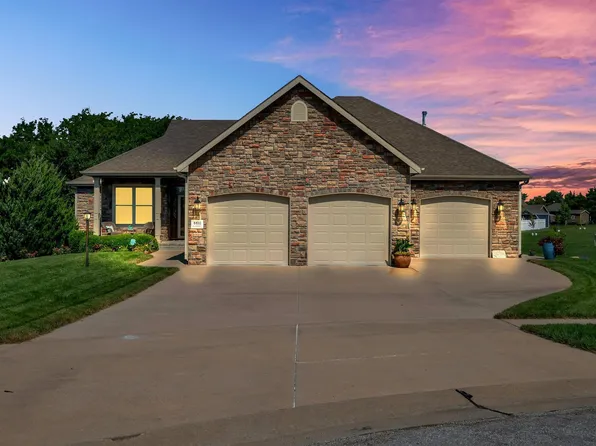 4403 SE Clover Ct, Topeka, KS 66609
