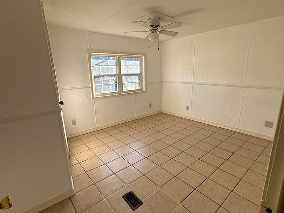 4th image of 429 Espasie Dr
