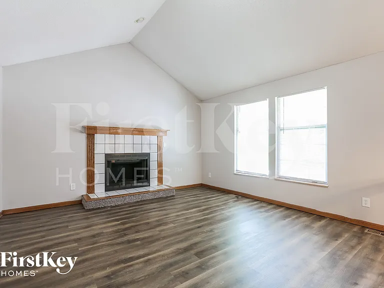 211 Apple Blossom Ln — Photo 4