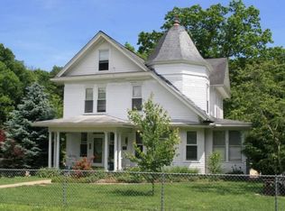 305 W Maple Ave, Fayetteville, WV 25840