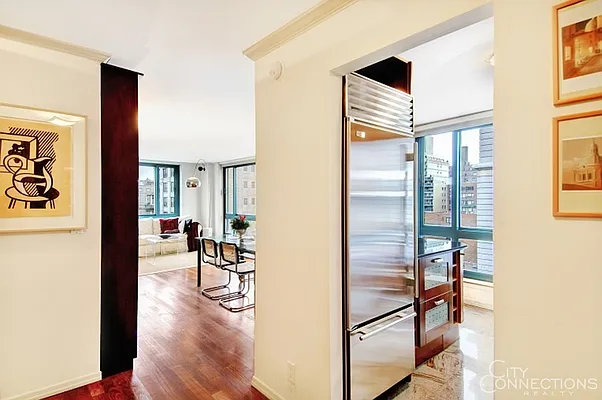 Rented by City Connections Realty | media 2