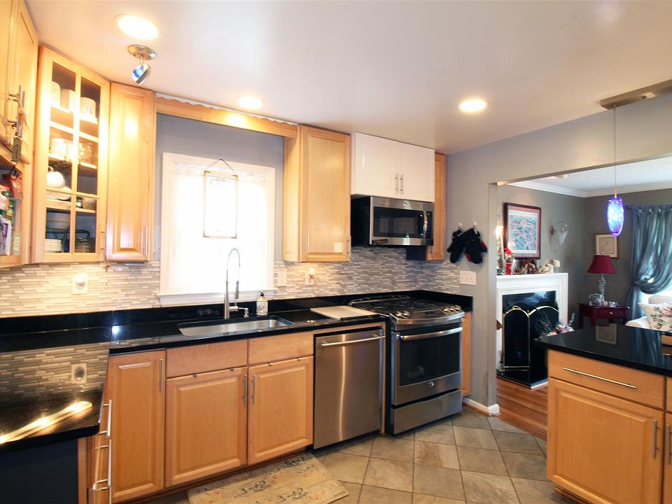 Gourmet Kitchen