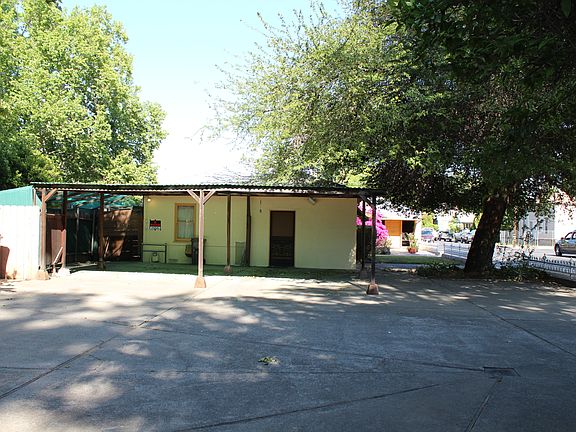 4th image of 181 Lincoln Ave