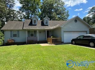 166 E Camille St, Scottsboro, AL 35769