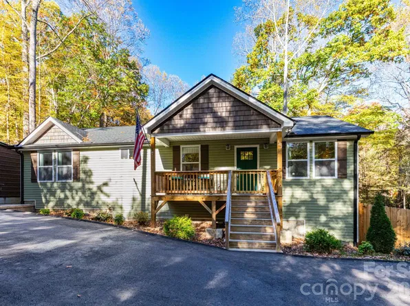 102 Reuben Branch Rd, Maggie Valley, NC 28751