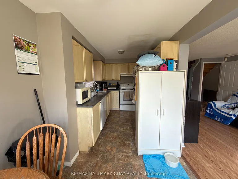 207 Tunbridge Rd — Photo 7
